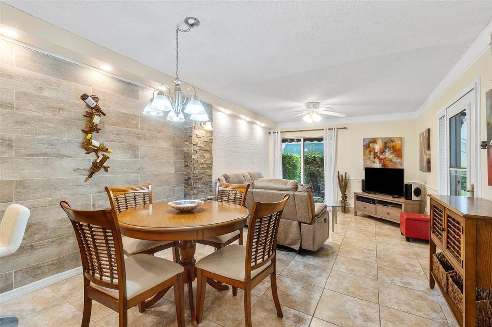 Foto principal - 606 Waterside Dr