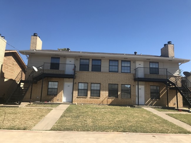 Building Photo - 148 Wilshire Dr