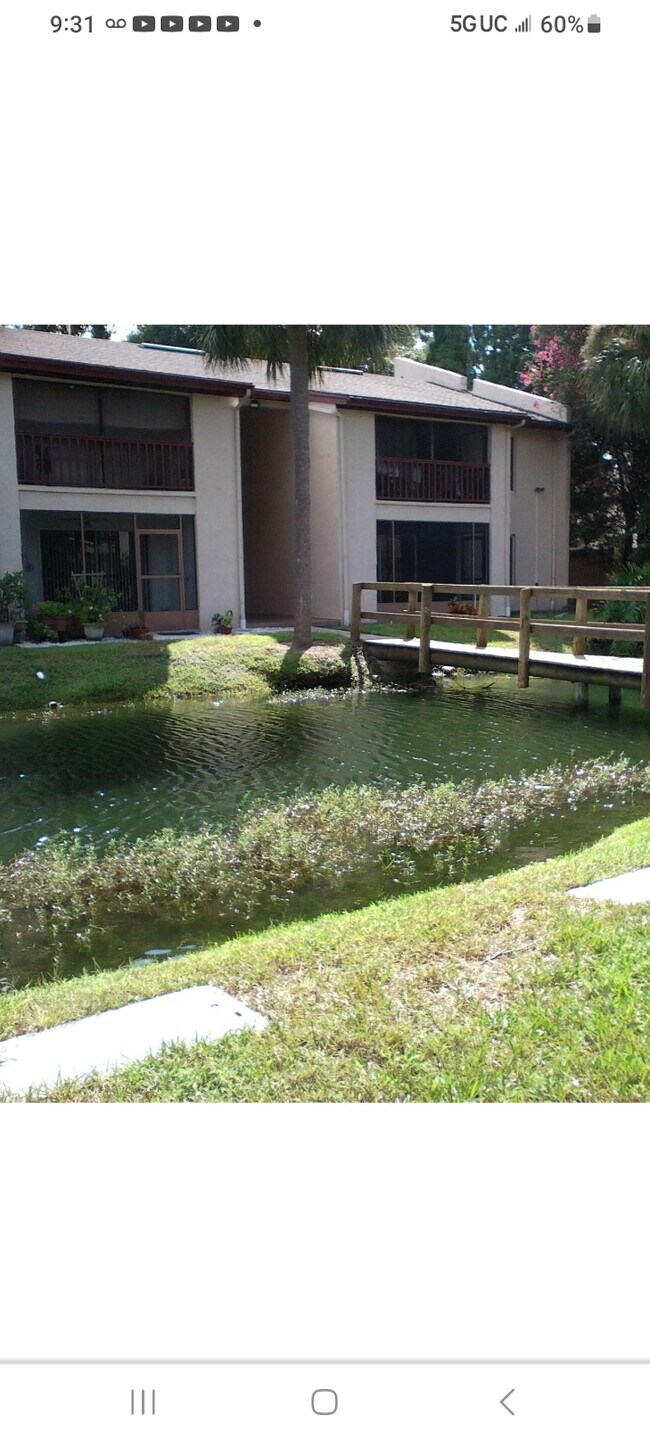 Building Photo - 3869 S Lake Dr