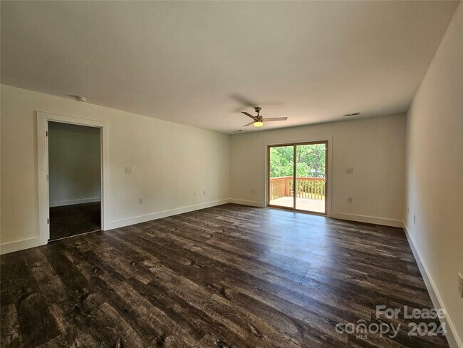 Building Photo - 1384 Casey Creek Rd