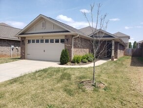 Building Photo - 119 Joe Fletcher Dr