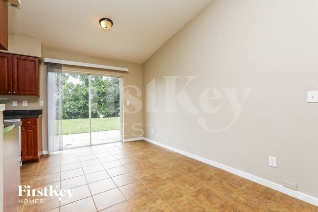 Building Photo - 708 17th St NE