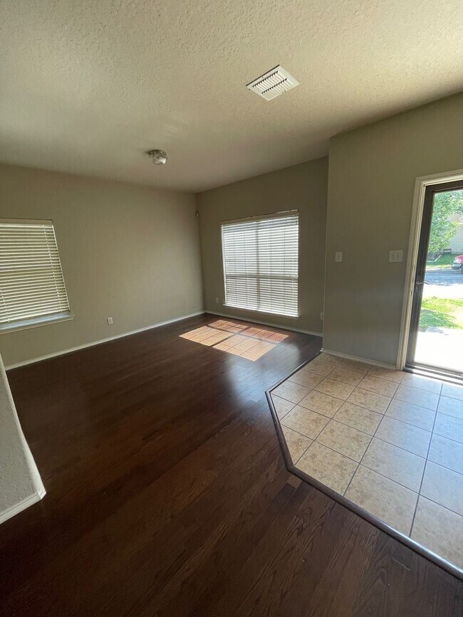 Foto del edificio - 3 br, 2 bath House - 8202 Puente