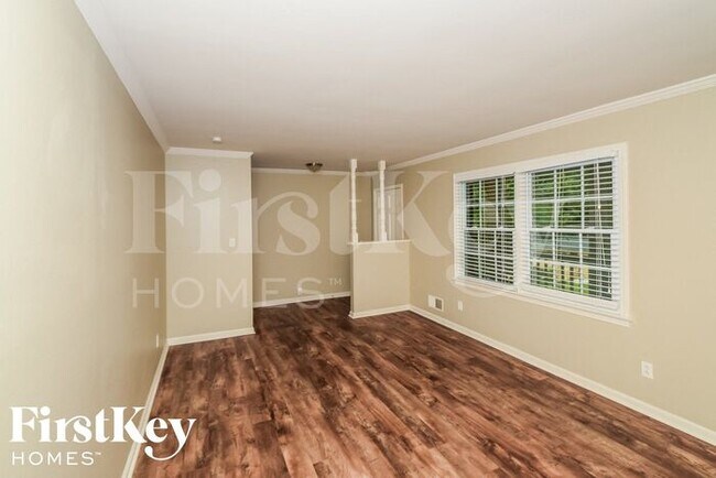 Foto del edificio - 1416 Brewster Cir