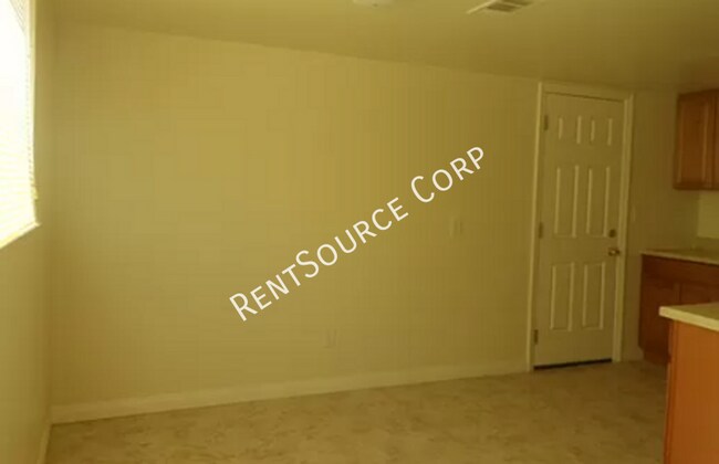 Building Photo - 3 Bedroom Home for Rent in Barstow