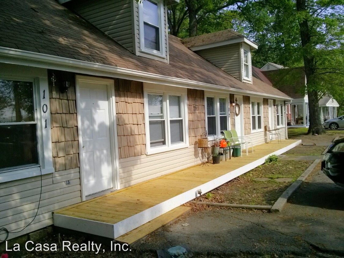 Primary Photo - 701 Fox Chase