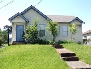 Building Photo - 1634 Kyle Ave