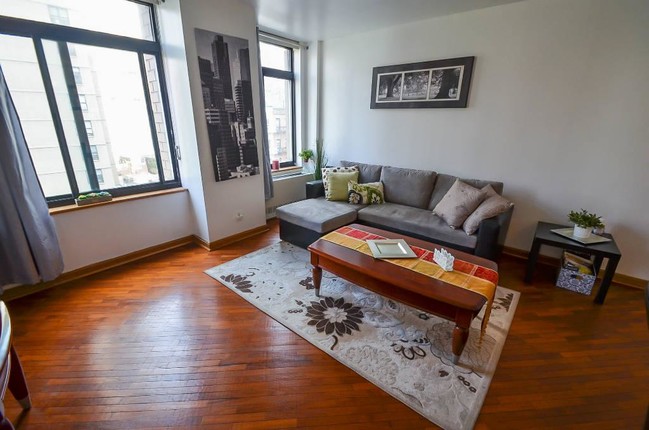 Foto del edificio - 400 E 70th St