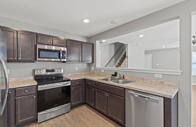 Building Photo - 104 Ancel Wy