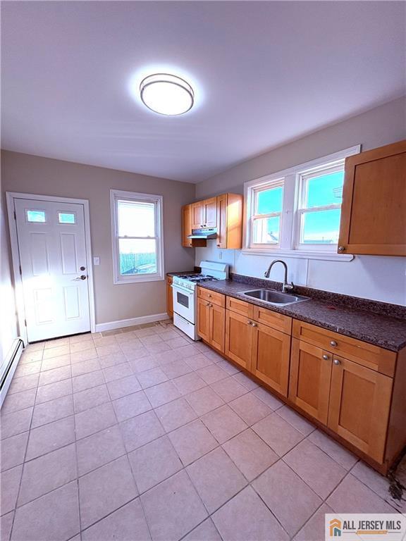 Foto del edificio - 402 Lawrence St