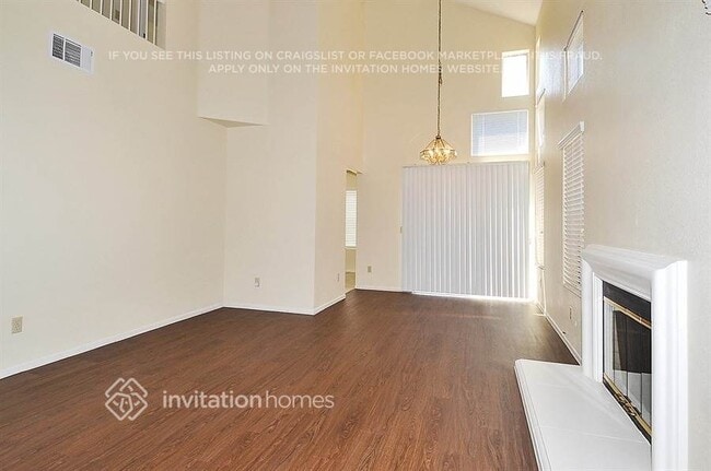 Building Photo - 15535 Saldana Ct