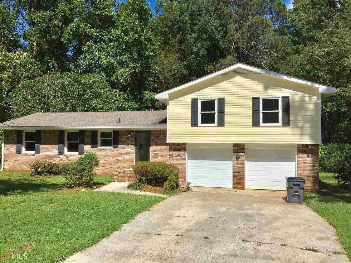 758 Creek View Dr NW, Lawrenceville, GA 30044 House Rental in