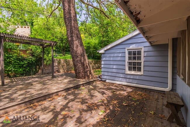 Foto del edificio - Spacious home close to KSU Campus!