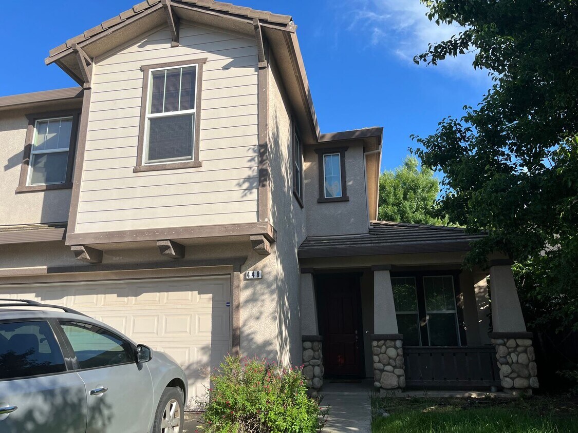 Primary Photo - Beautiful Two Story Home in North Merced, ...