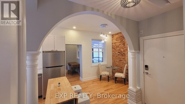 Building Photo - 103 - 157-159 JAMES STREET