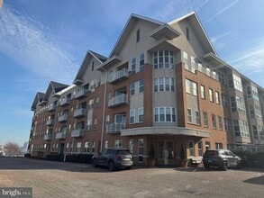 Building Photo - 23 Pierside Dr