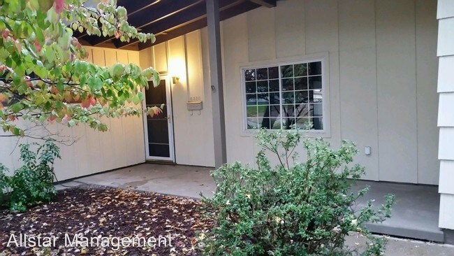 Foto del edificio - 6320 Springwood Rd