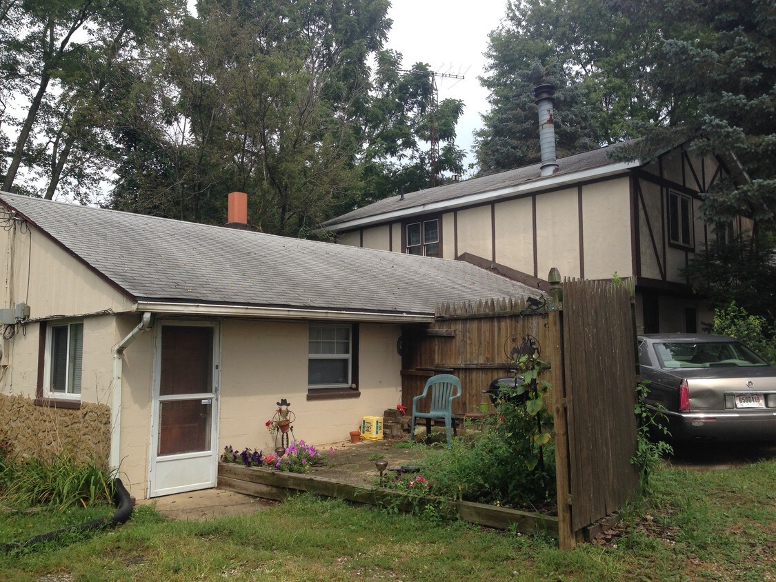 Front Bldg2 - 4400 SE Central Ave