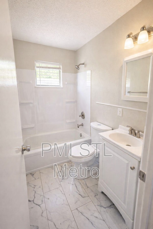 Building Photo - 205 Grampian Rd