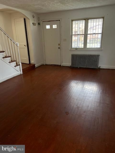 Foto del edificio - 2649 Oswego Ave