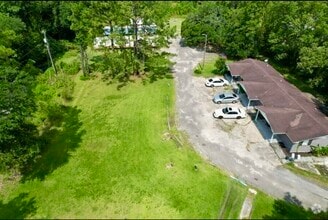 Building Photo - 125 Tigers Den Ln