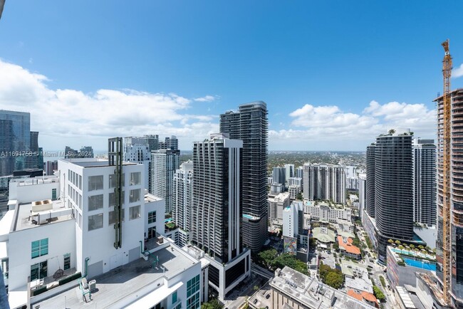 Foto del edificio - 950 Brickell Bay Dr