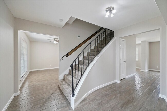 Foto del edificio - 643 Ames St