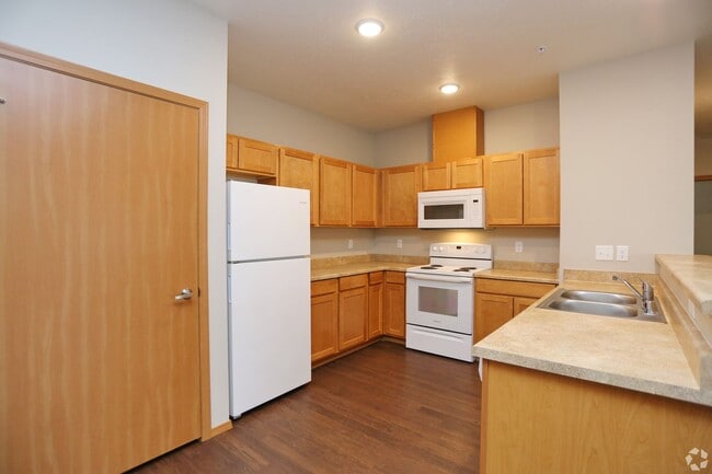 Interior Photo - Salnave Glen