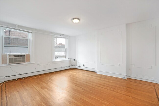 Building Photo - 403 Washington St