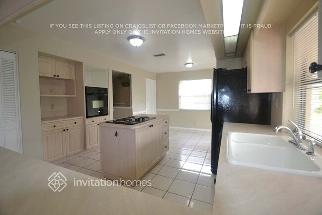 Foto del edificio - 10902 NW 19th St