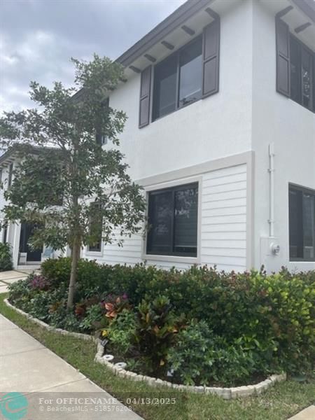 Foto del edificio - 1080 SE 3rd St