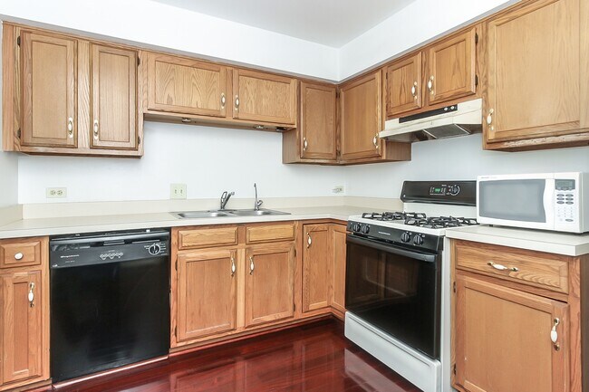 Building Photo - 414 Villa Cir Dr