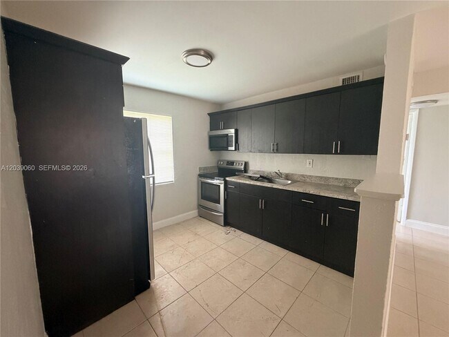 Foto del edificio - 6321 SW 20th Ct
