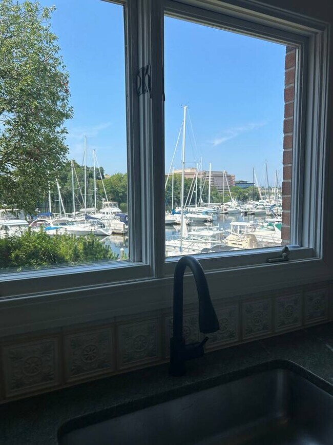 Foto del edificio - 123 Harbor Dr