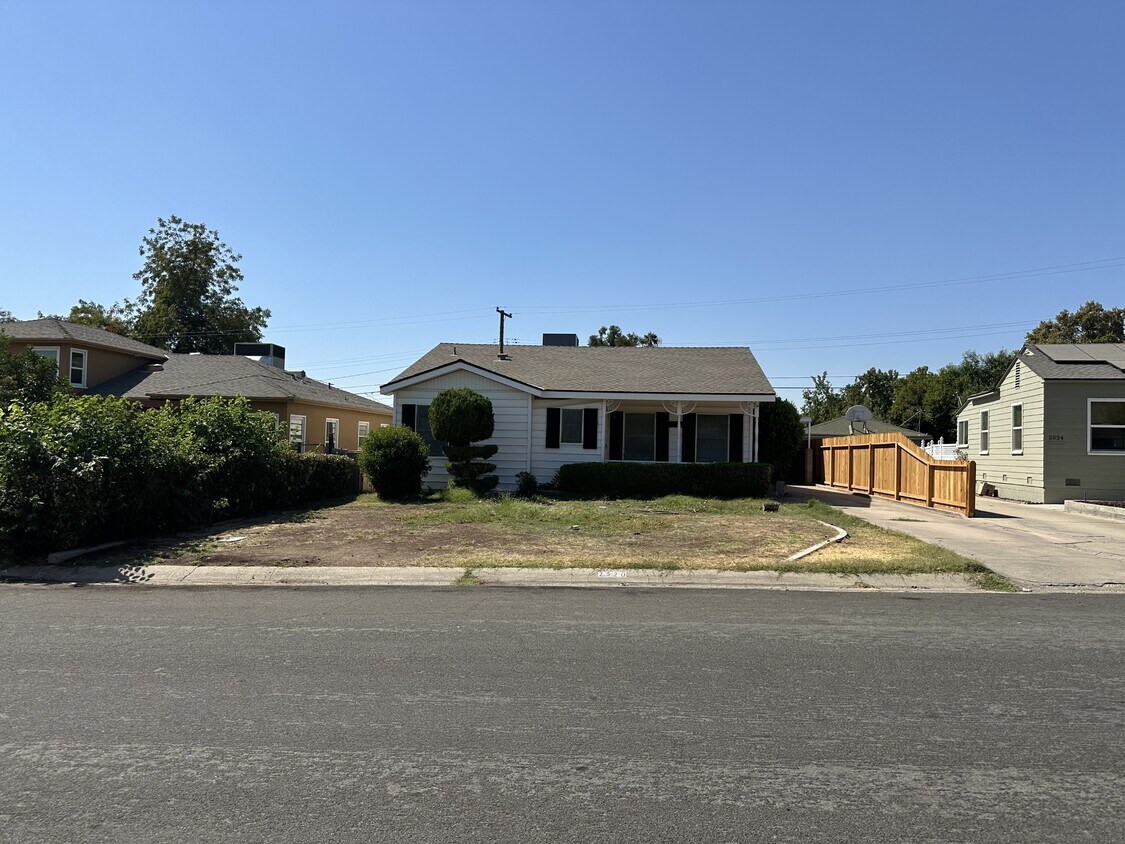 2520 La Siesta Dr, Bakersfield, CA 93305 House Rental in Bakersfield