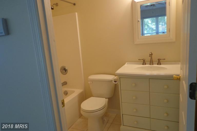 Building Photo - 46658 Breannes Ln