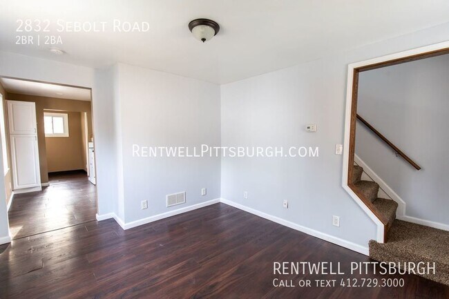 Building Photo - 2 Bedroom Home in South Park Township