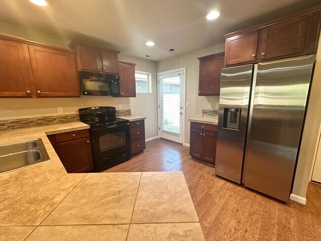 Foto del edificio - 3968 SE Lone Oak St