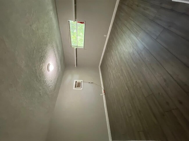 Building Photo - 27327 Peach Creek Dr