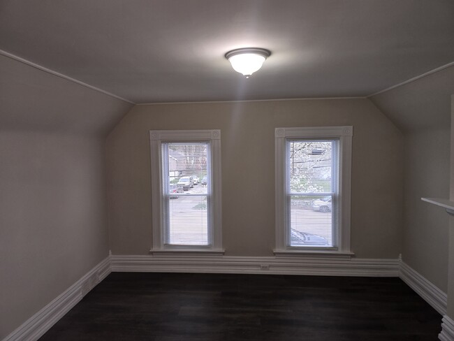 Building Photo - 130 Grand Ave