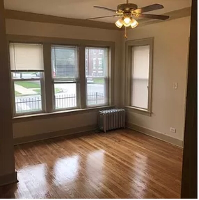 Foto principal - 7156 S Rhodes Ave