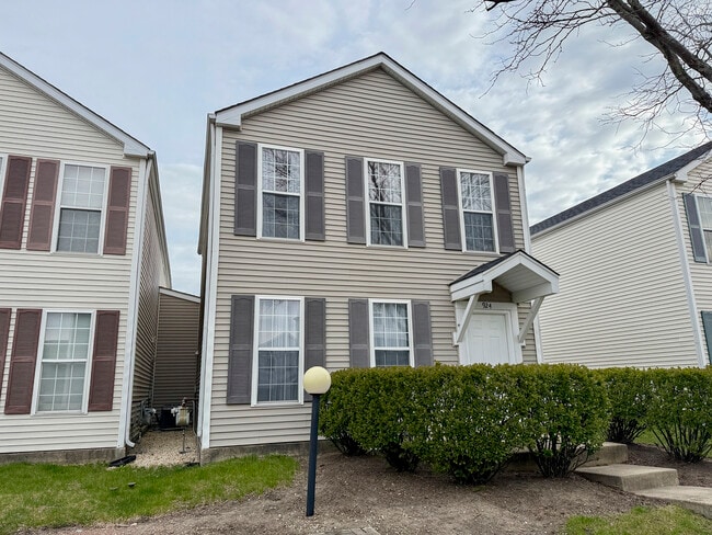Building Photo - 924 Symphony Dr