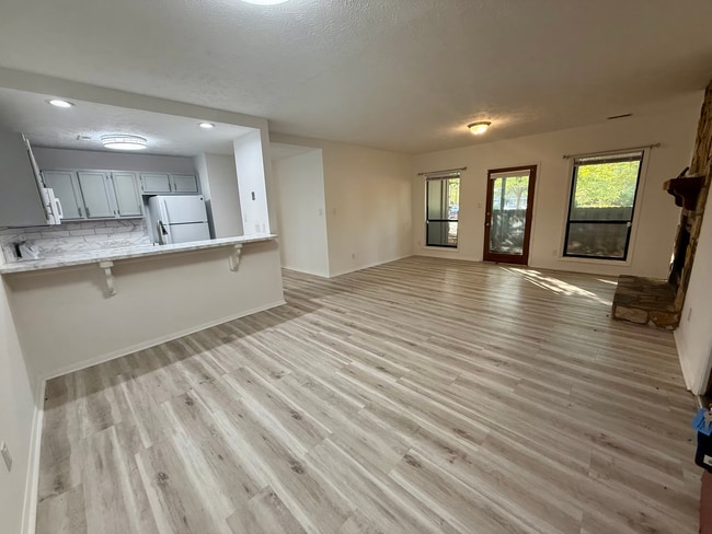 Building Photo - Briarcliffe Condo for Rent