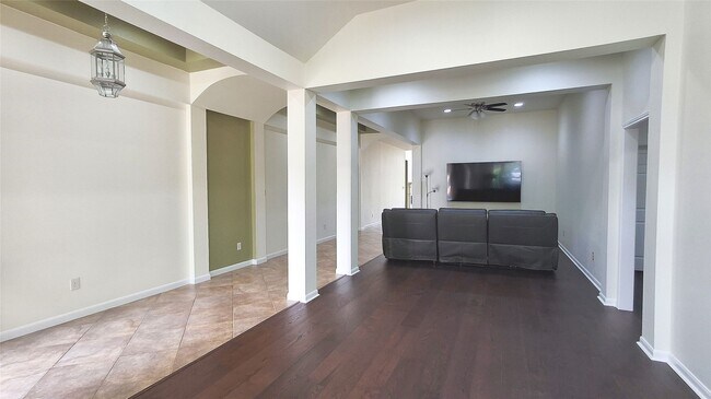Building Photo - 10615 Cortland Ridge Ln