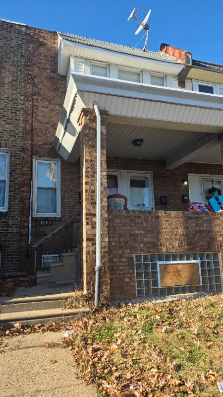 Foto principal - 5252 Oakland St