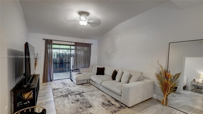 Foto del edificio - 110 SW 97th Ave