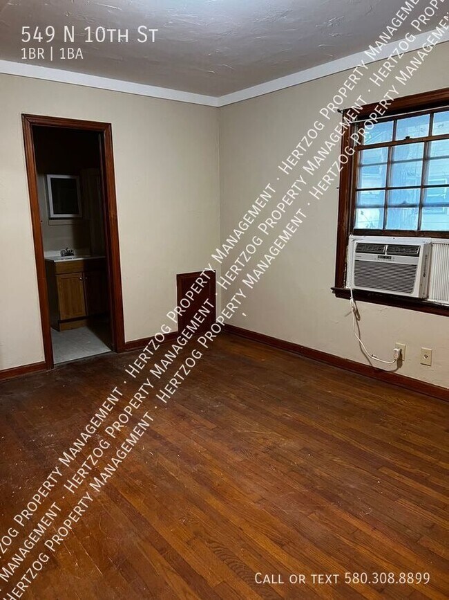 Foto del edificio - 549 N 10th St