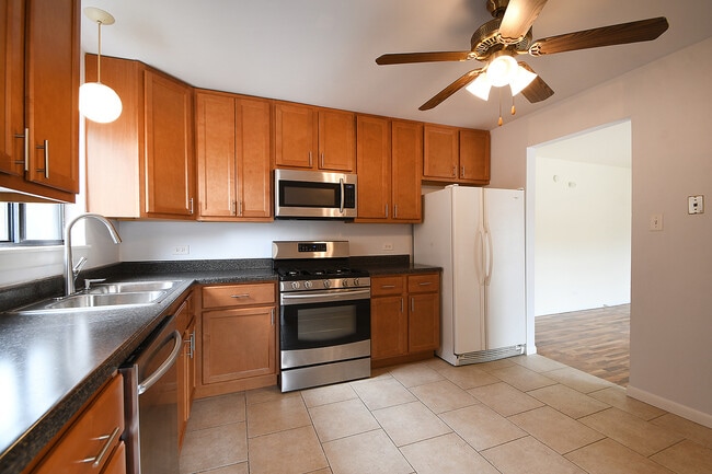 Building Photo - 9024 Orland Ct