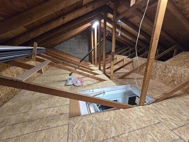 Building Photo - 8723 Ridge Hollow Ct