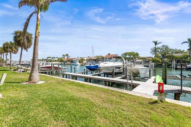 Foto del edificio - 1109 Pinellas Bayway S